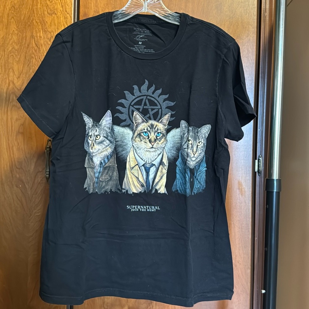 Supernatural T-shirt hot topic cat